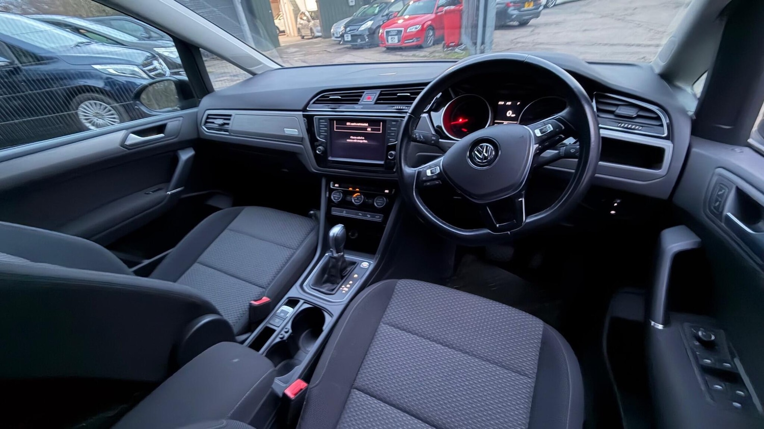 Used Volkswagen Touran 2025 for sale - 77053981: Photo 14