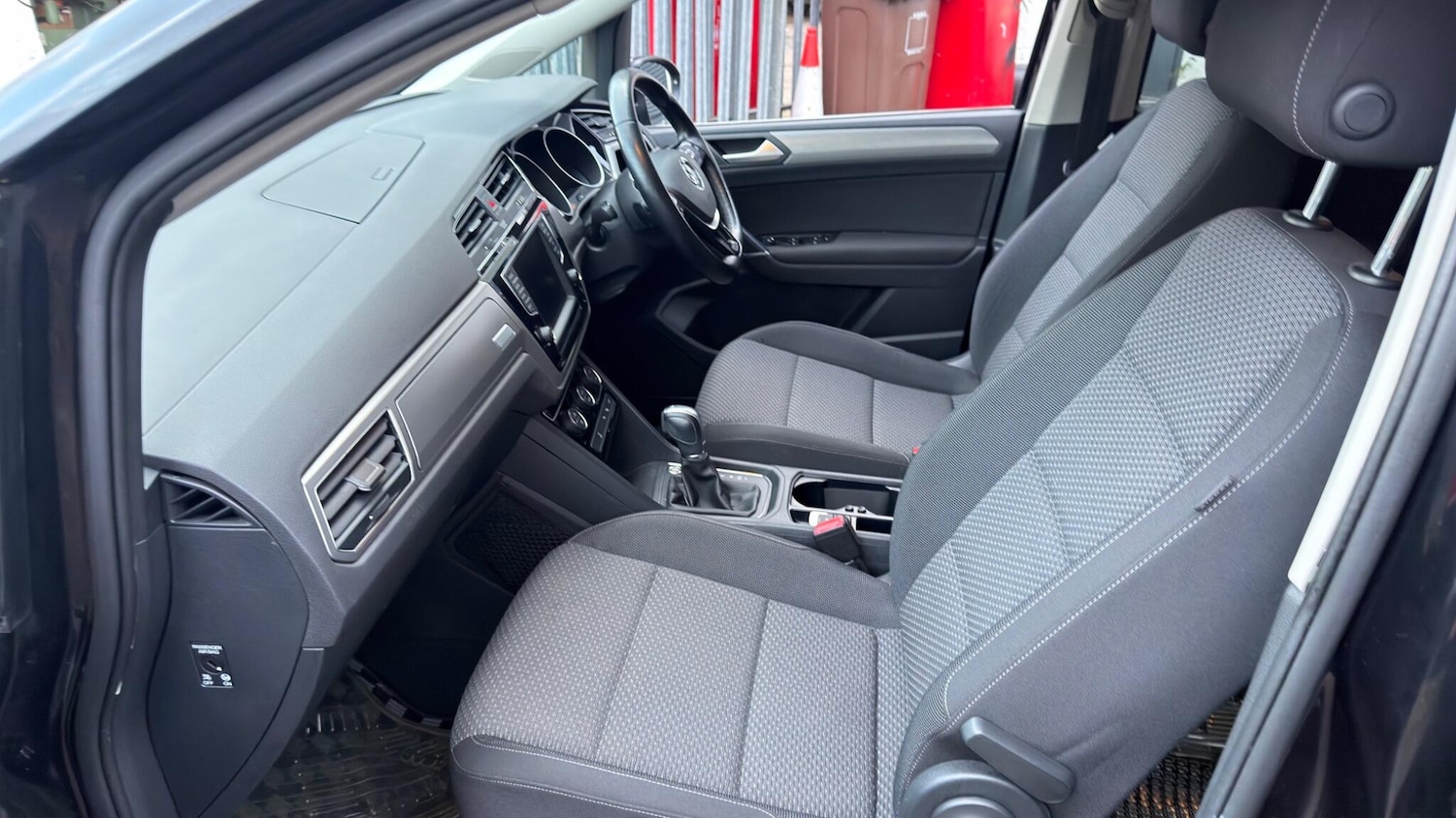 Used Volkswagen Touran 2025 for sale - 77053981: Photo 31