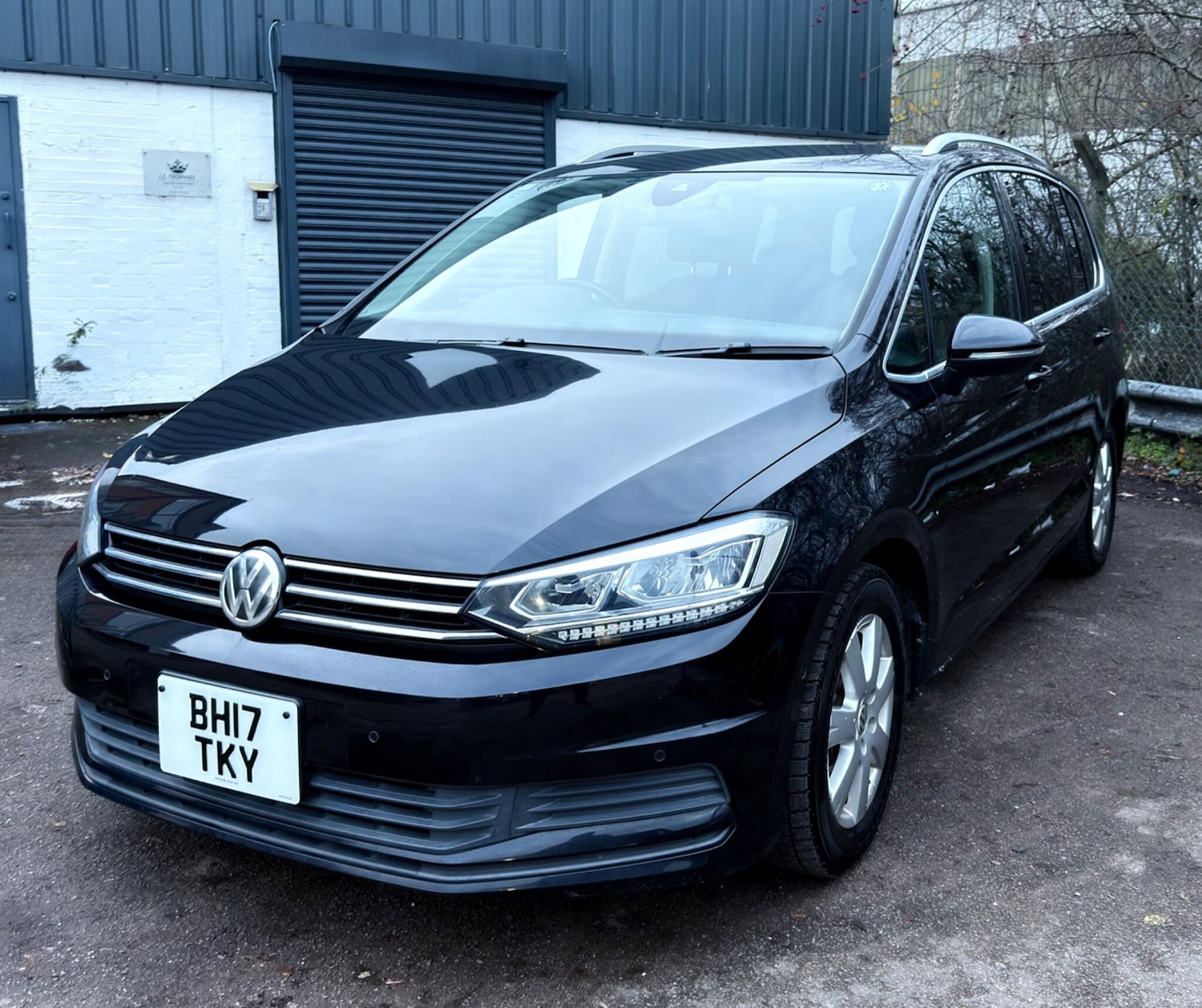 Used Volkswagen Touran 2025 for sale - 77053981: Photo 4