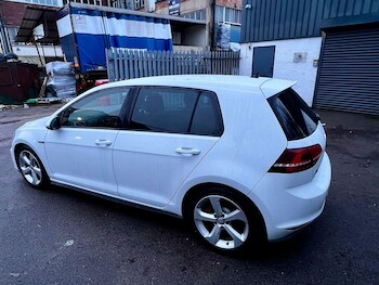 Used Volkswagen Golf 2014 for sale - 77215672: Photo