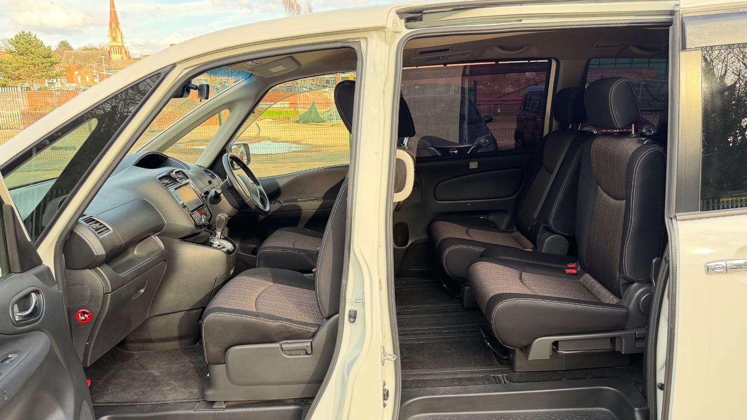 Used Nissan Serena 2025 for sale - 77992823: Photo 10