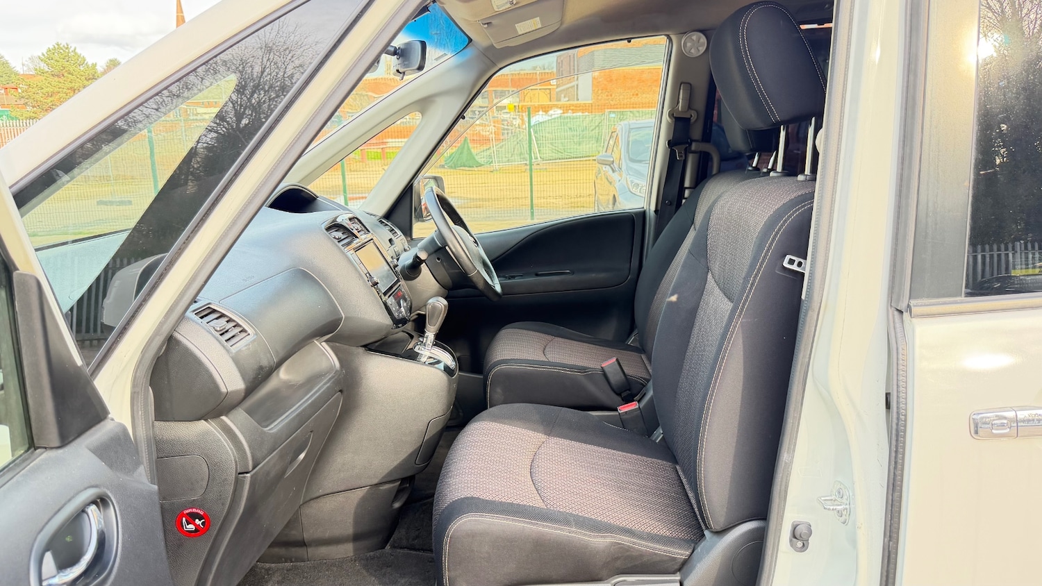 Used Nissan Serena 2025 for sale - 77992823: Photo 8