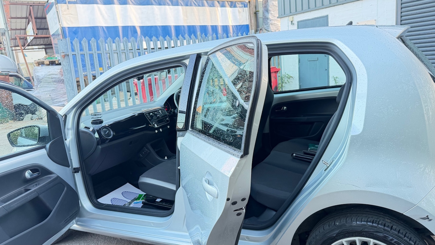 Used Volkswagen up! 2015 for sale - 78060741: Photo 10