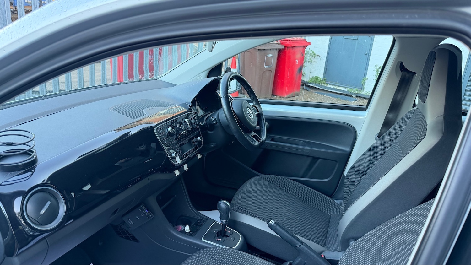 Used Volkswagen up! 2015 for sale - 78060741: Photo 11