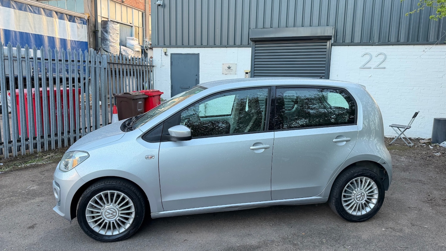 Used Volkswagen up! 2015 for sale - 78060741: Photo 3