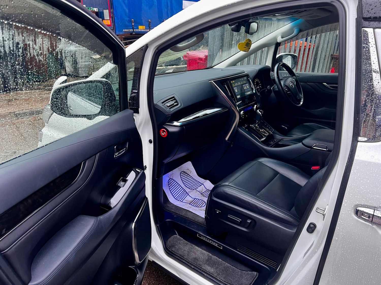 Used Toyota Vellfire 2026 for sale - 77612313: Photo 28