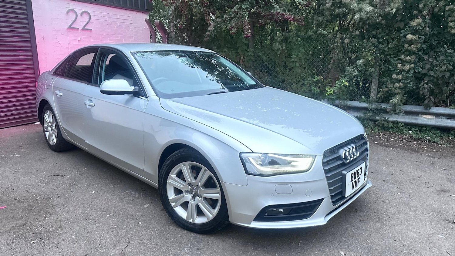 Used Audi A4 for sale - 76995548: Photo 2