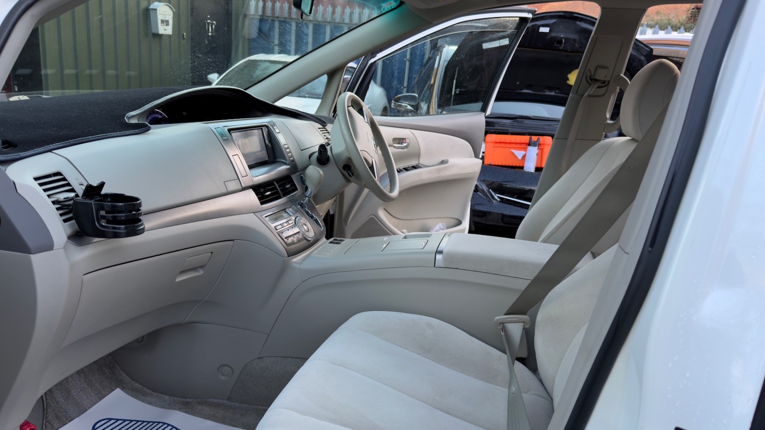 Used Toyota Estima 2025 for sale - 77984848: Photo 6