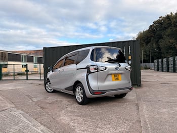 Used Toyota Sienta 2017 for sale - 79862626: Photo