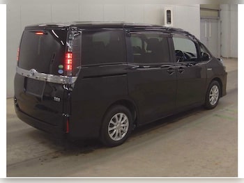 Used Toyota Voxy 2015 for sale - 79329875: Photo