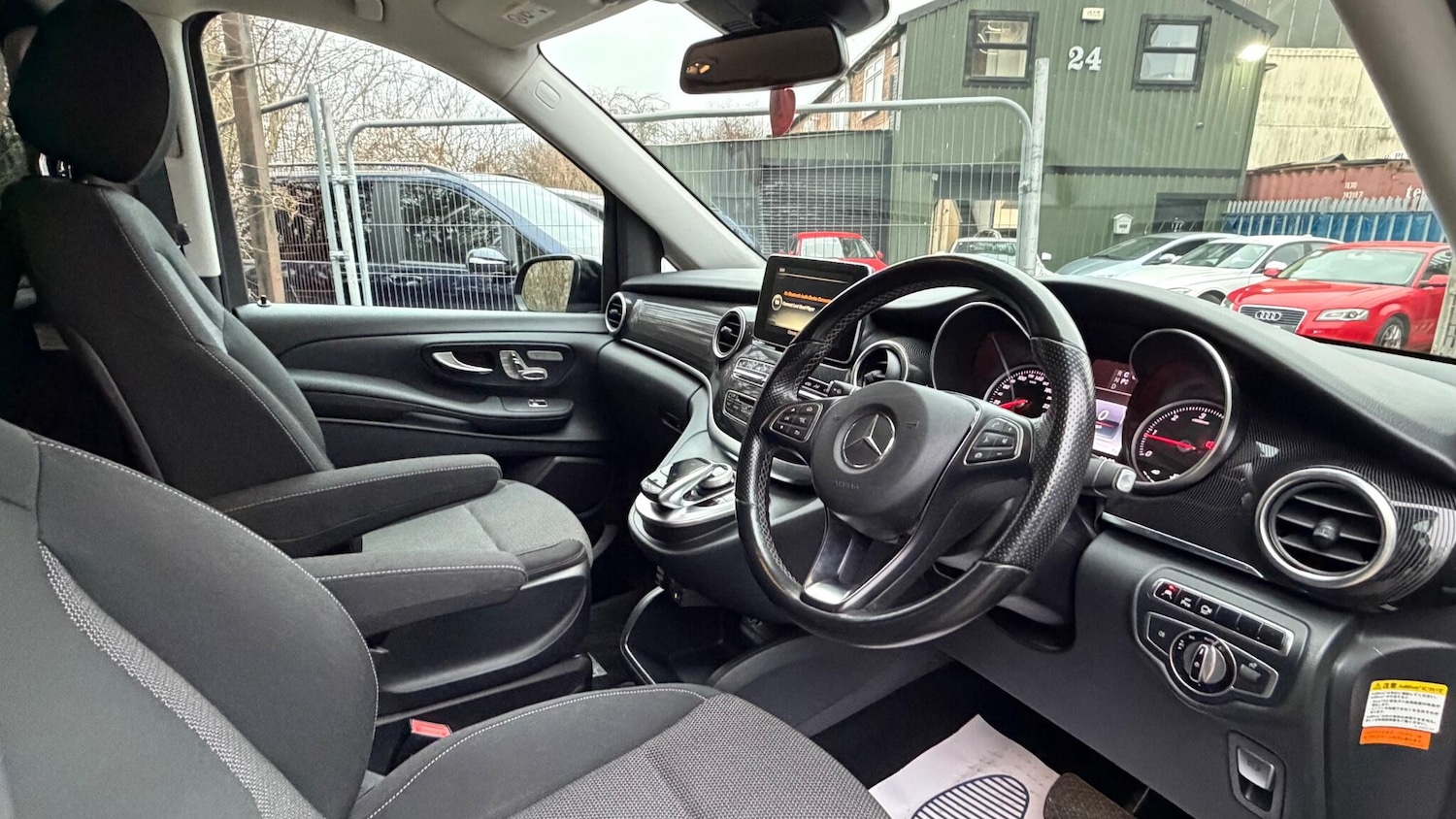 Used Mercedes-Benz Viano 2025 for sale - 77081761: Photo 25