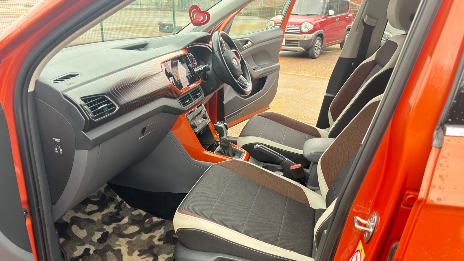 Used Volkswagen T-Cross 2025 for sale - 77998265: Photo 13