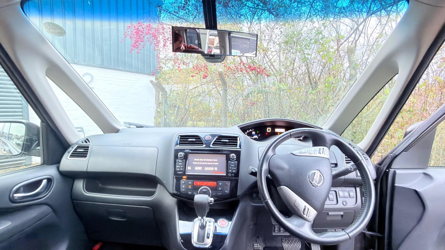 Used Nissan Serena 2025 for sale - 76969792: Photo 11