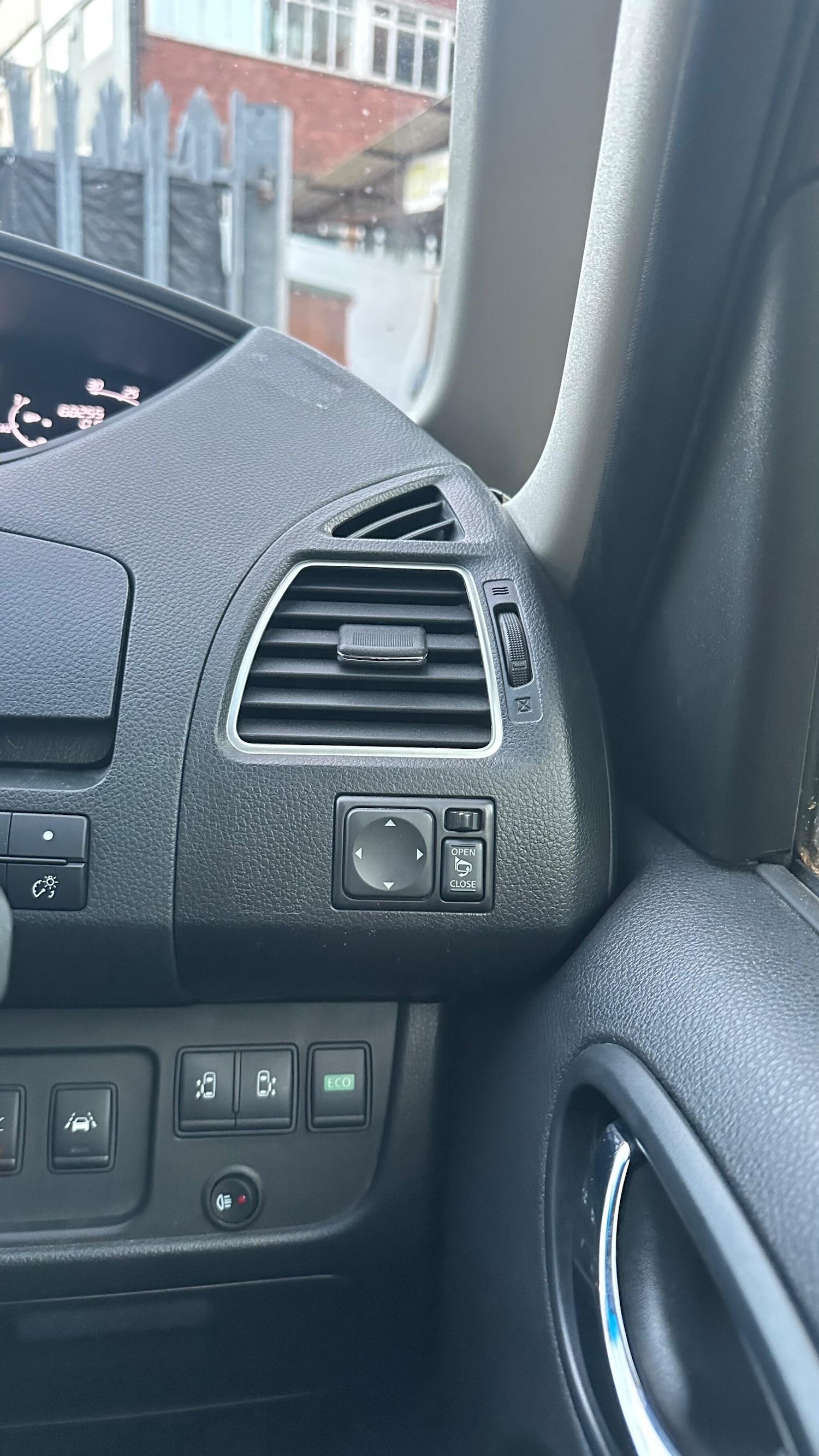 Used Nissan Serena 2025 for sale - 76969792: Photo 22