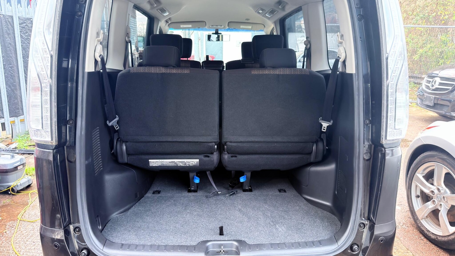 Used Nissan Serena 2025 for sale - 76969792: Photo 30