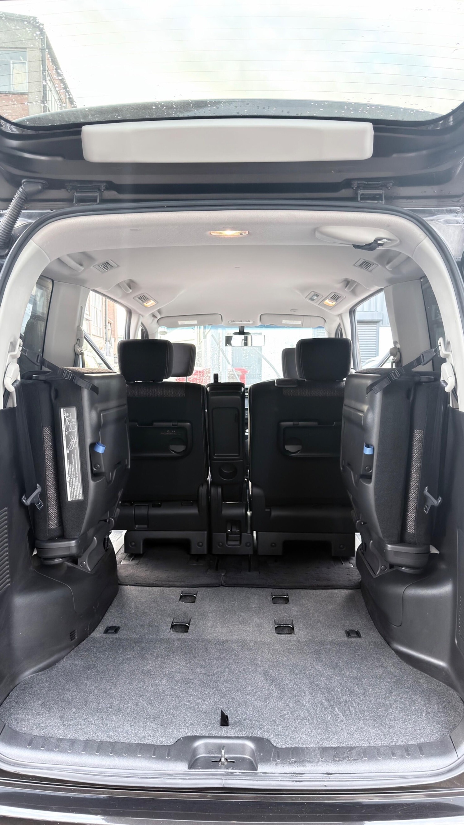 Used Nissan Serena 2025 for sale - 76969792: Photo 32