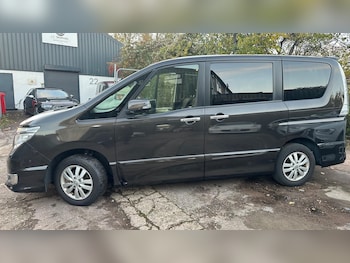 Used Nissan Serena 2000 for sale - 76969792: Photo