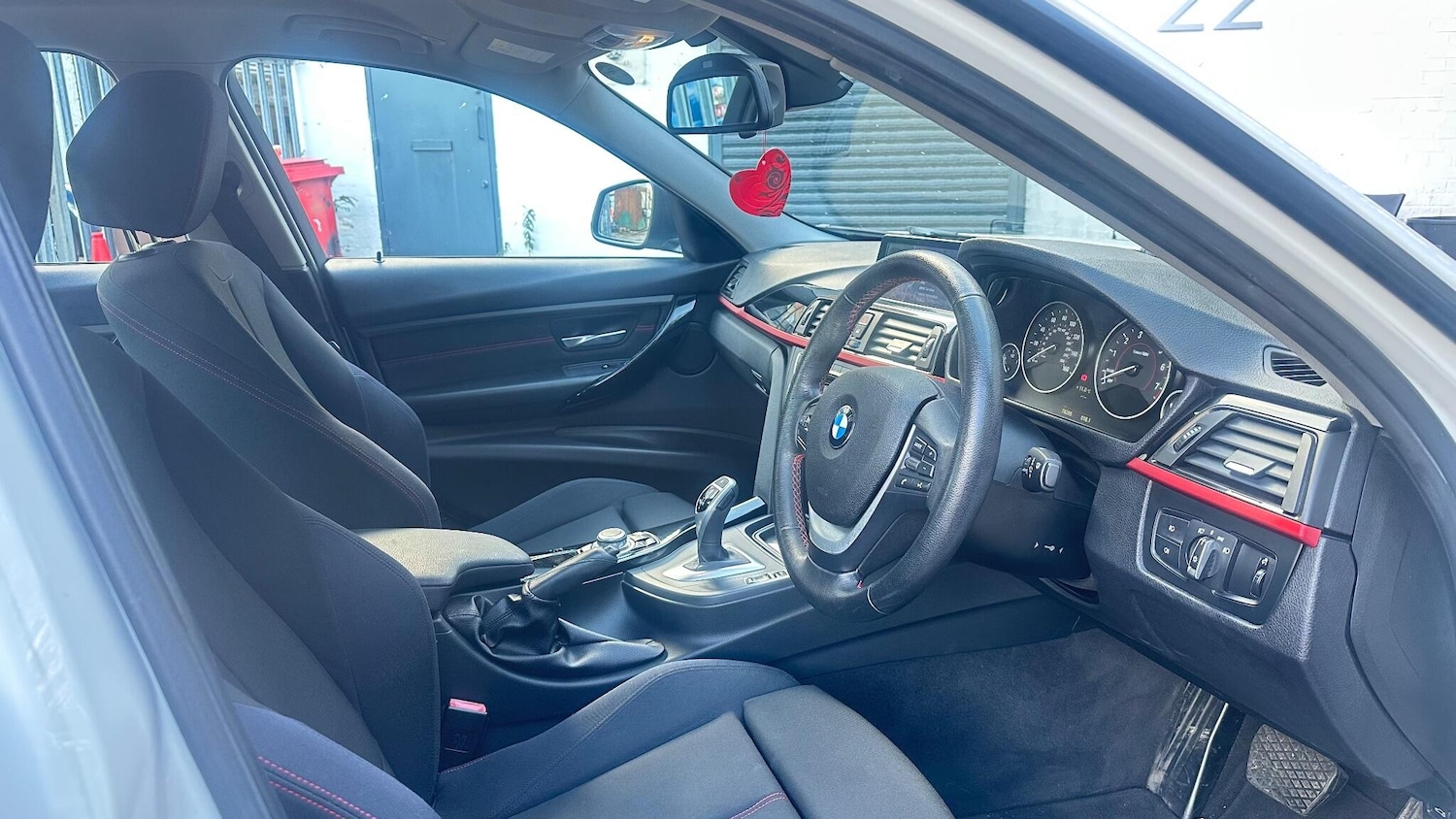 Used BMW 3 Series 2025 for sale - 76969789: Photo 15