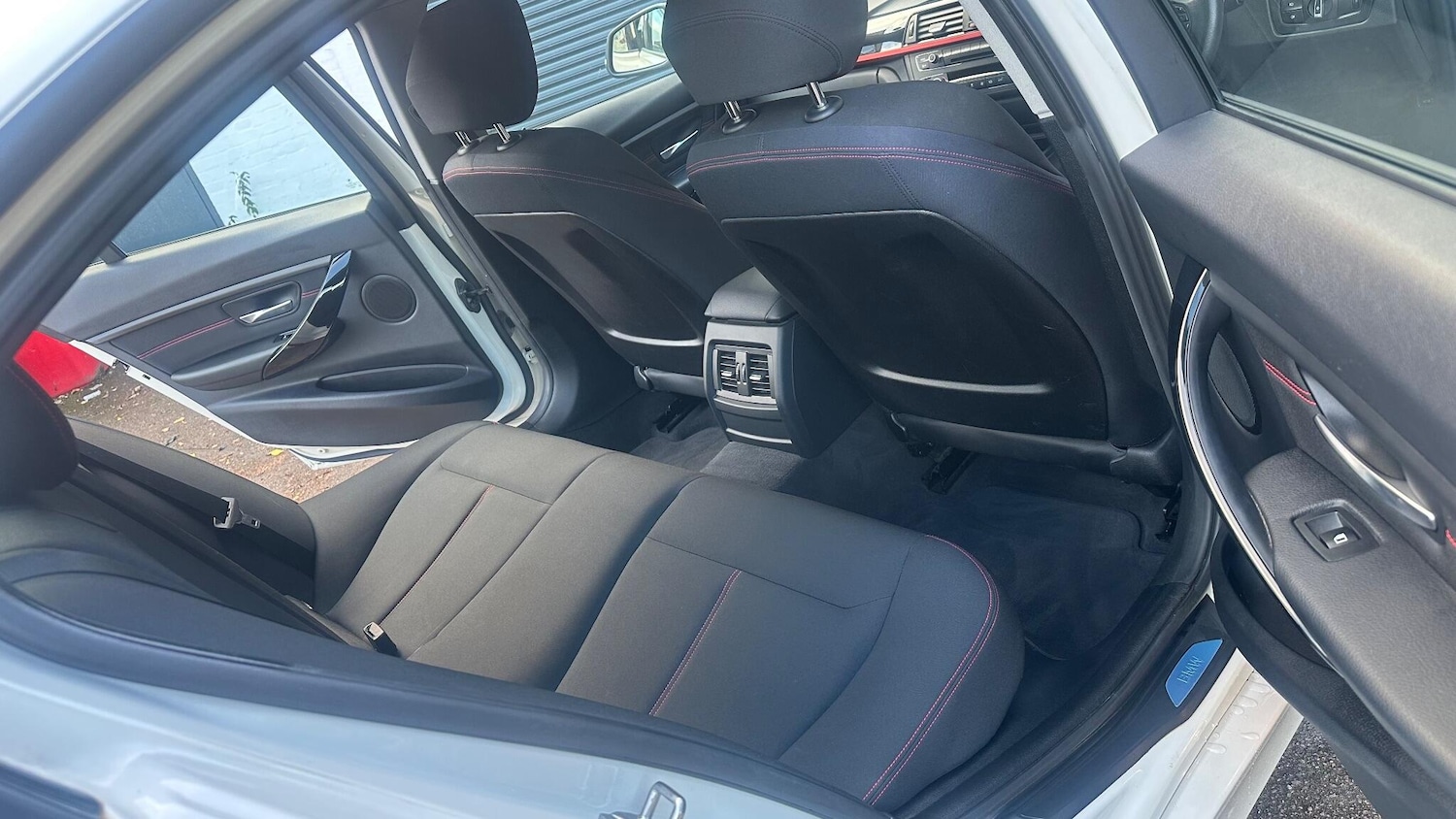 Used BMW 3 Series 2025 for sale - 76969789: Photo 33