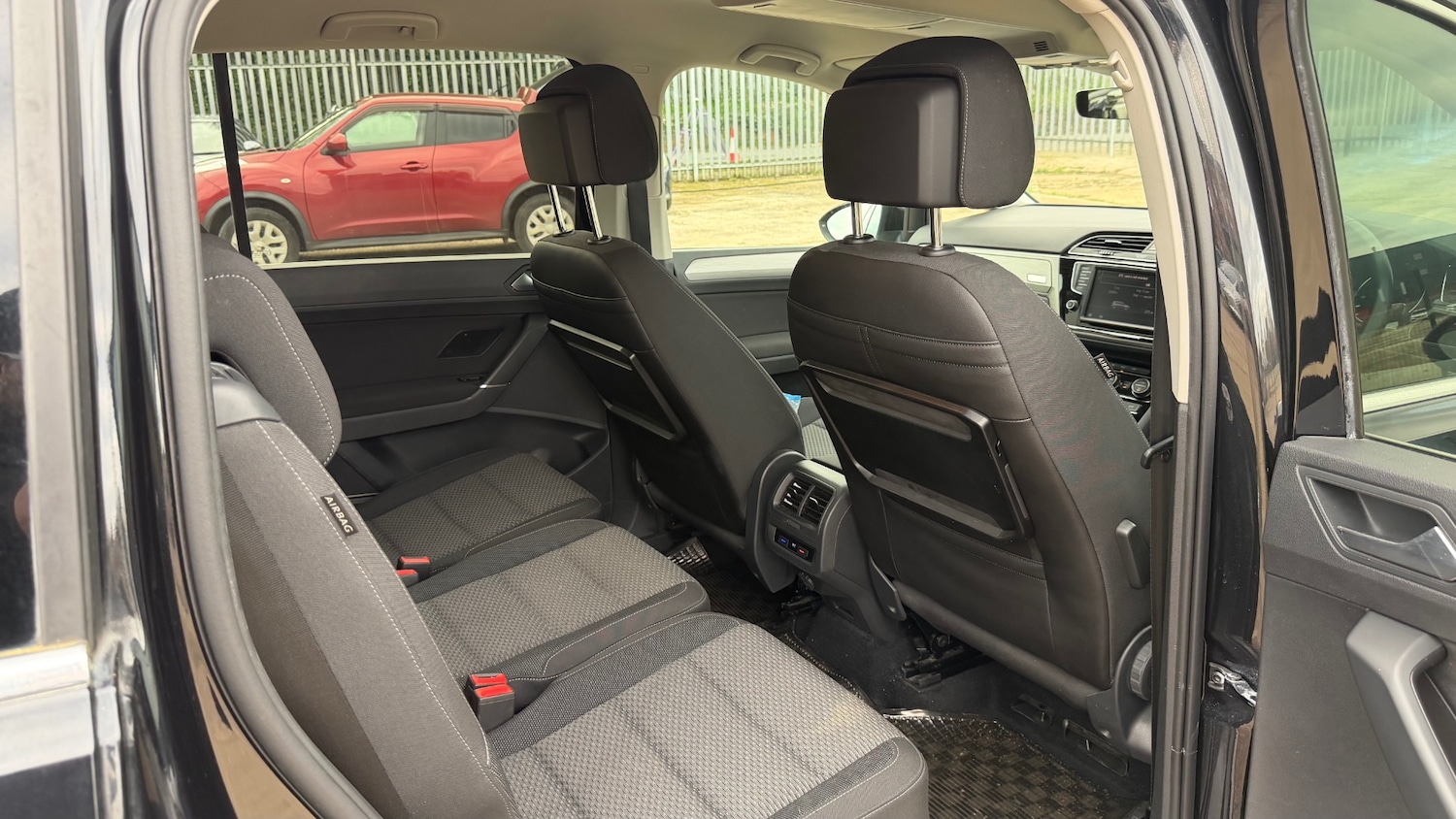 Used Volkswagen Touran 2025 for sale - 77994454: Photo 10