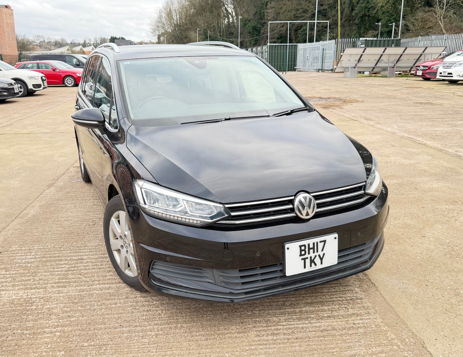 Used Volkswagen Touran 2025 for sale - 77994454: Photo 3