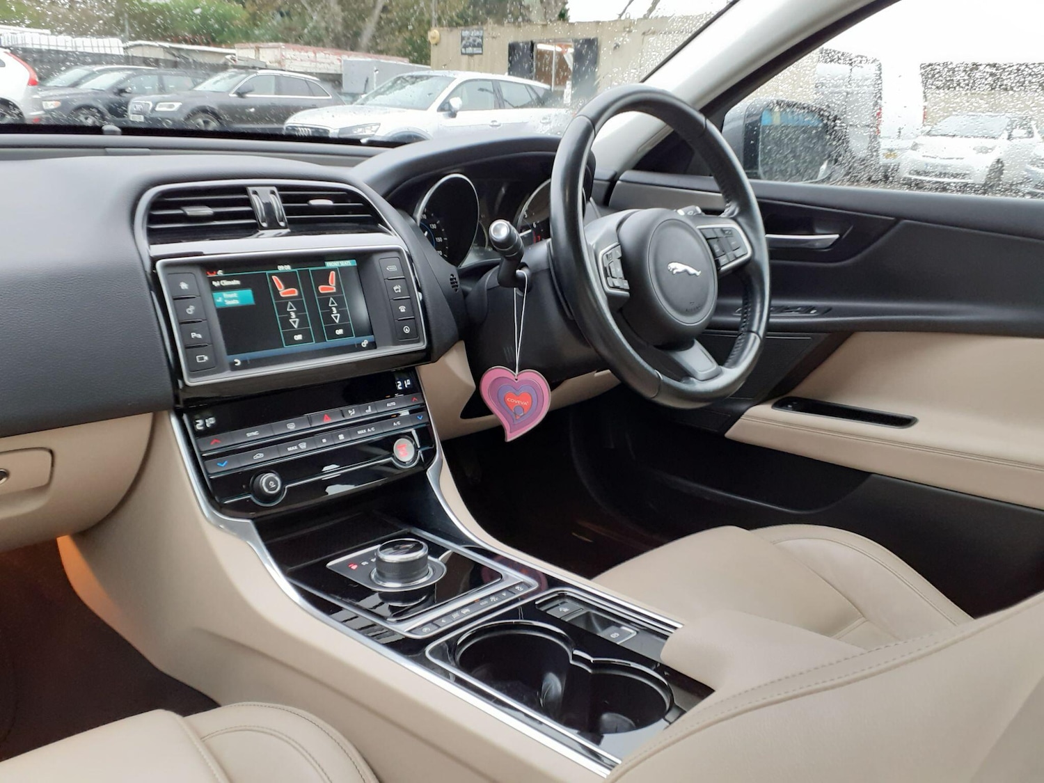 Used Jaguar XE 2016 for sale - 76878695: Photo 13