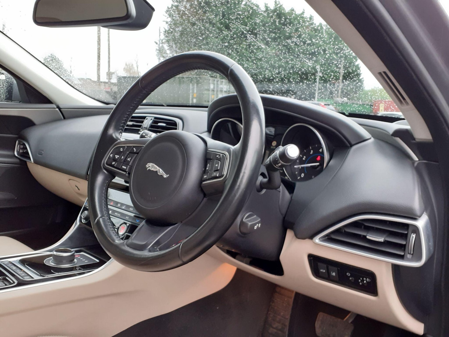 Used Jaguar XE 2016 for sale - 76878695: Photo 16