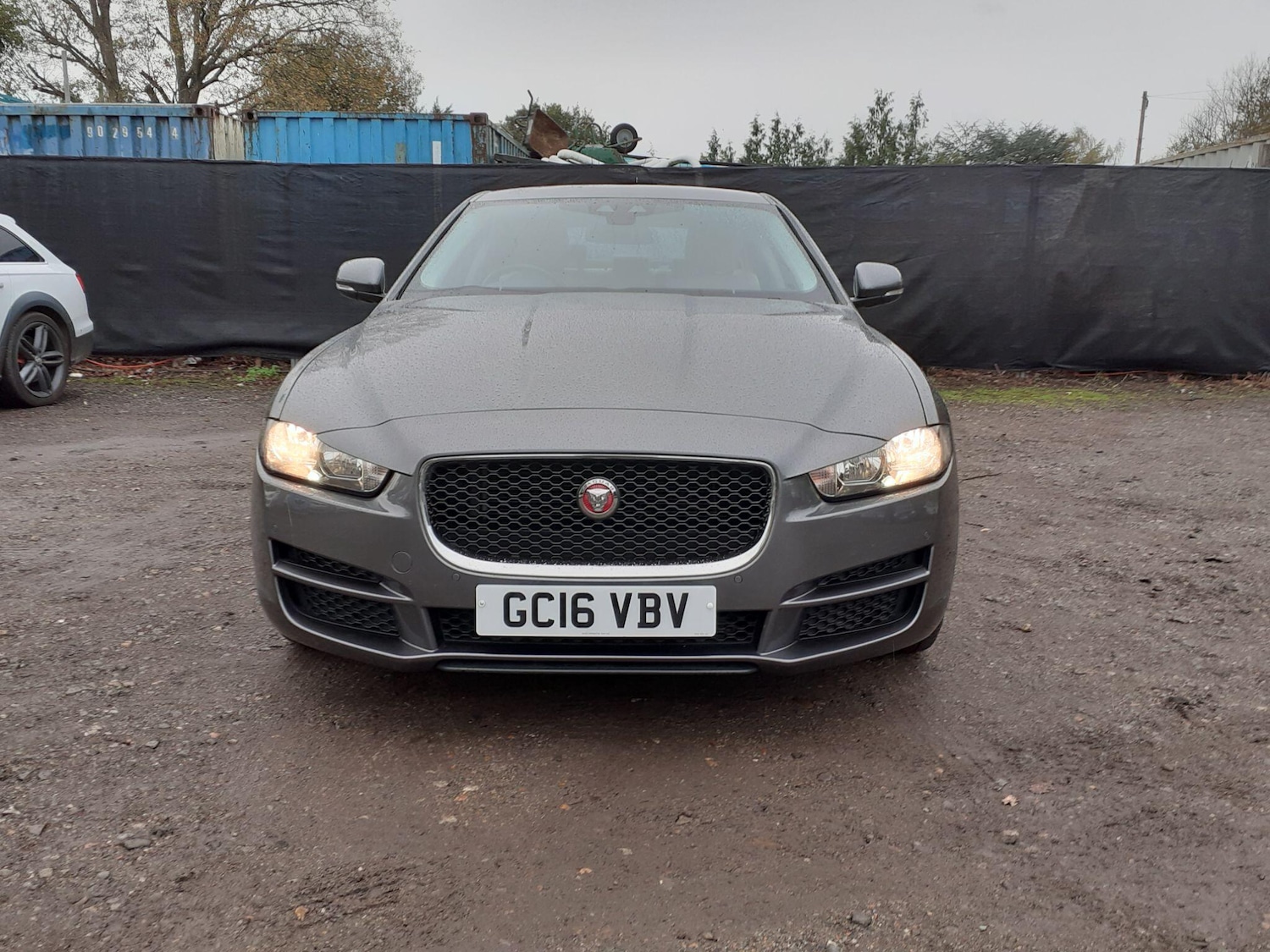 Used Jaguar XE 2016 for sale - 76878695: Photo 2
