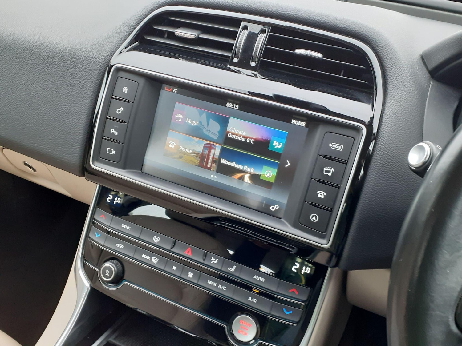 Used Jaguar XE 2016 for sale - 76878695: Photo 21