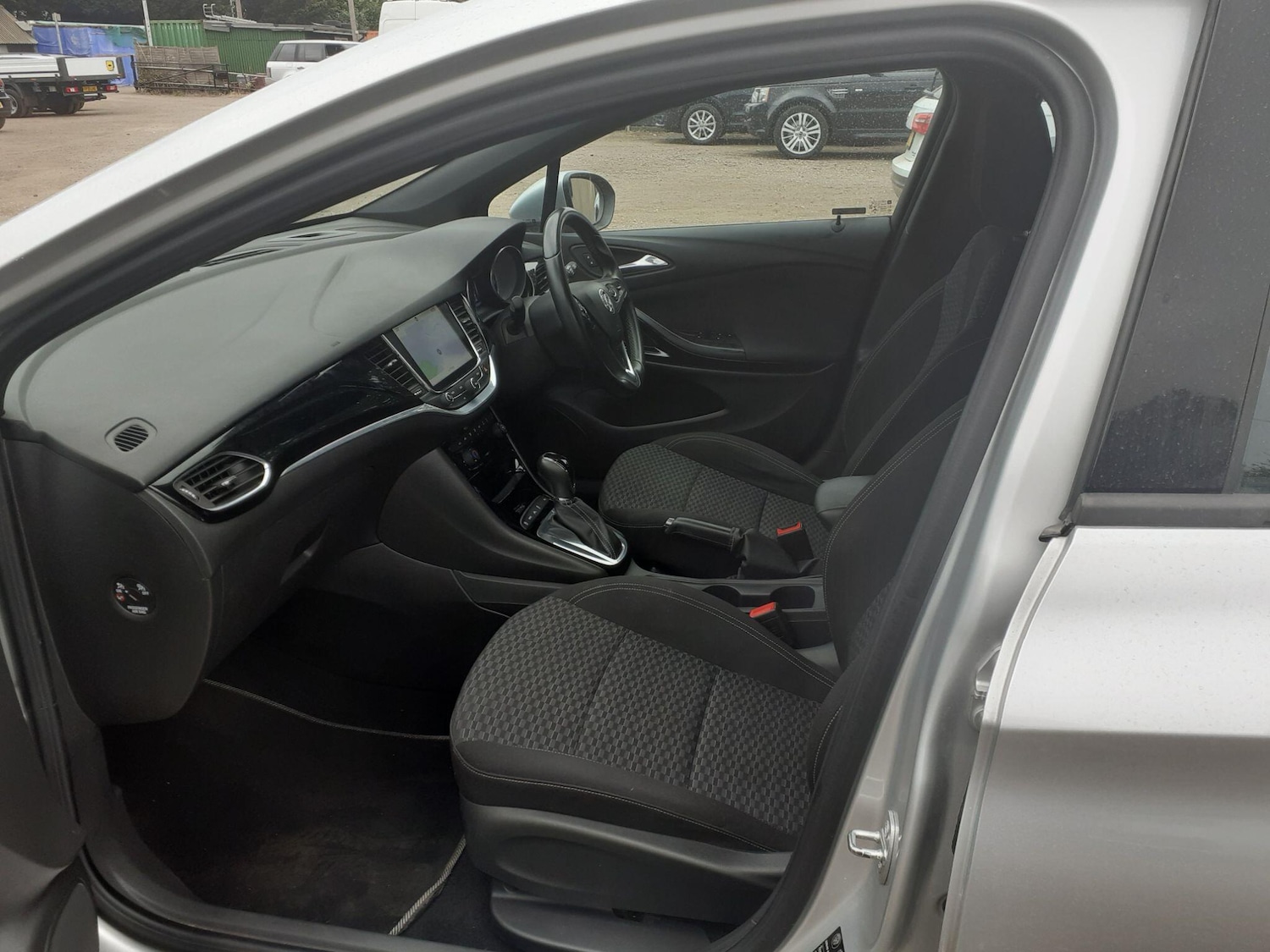 Used Vauxhall Astra for sale - 76887490: Photo 12