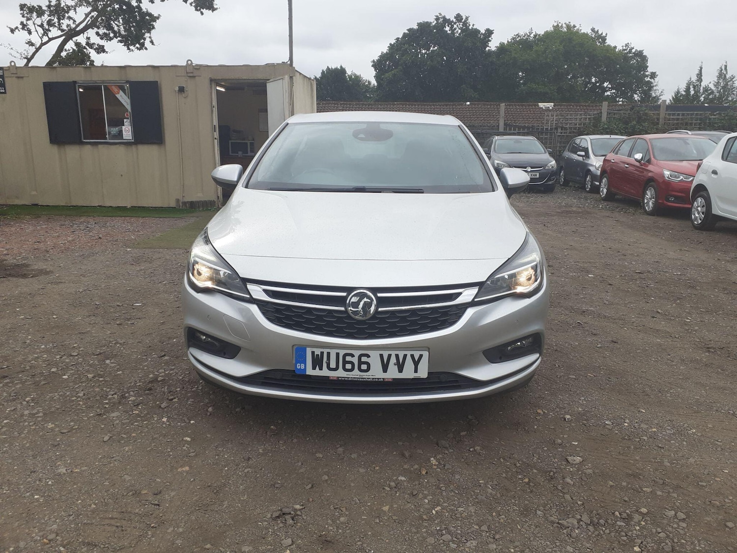 Used Vauxhall Astra for sale - 76887490: Photo 2