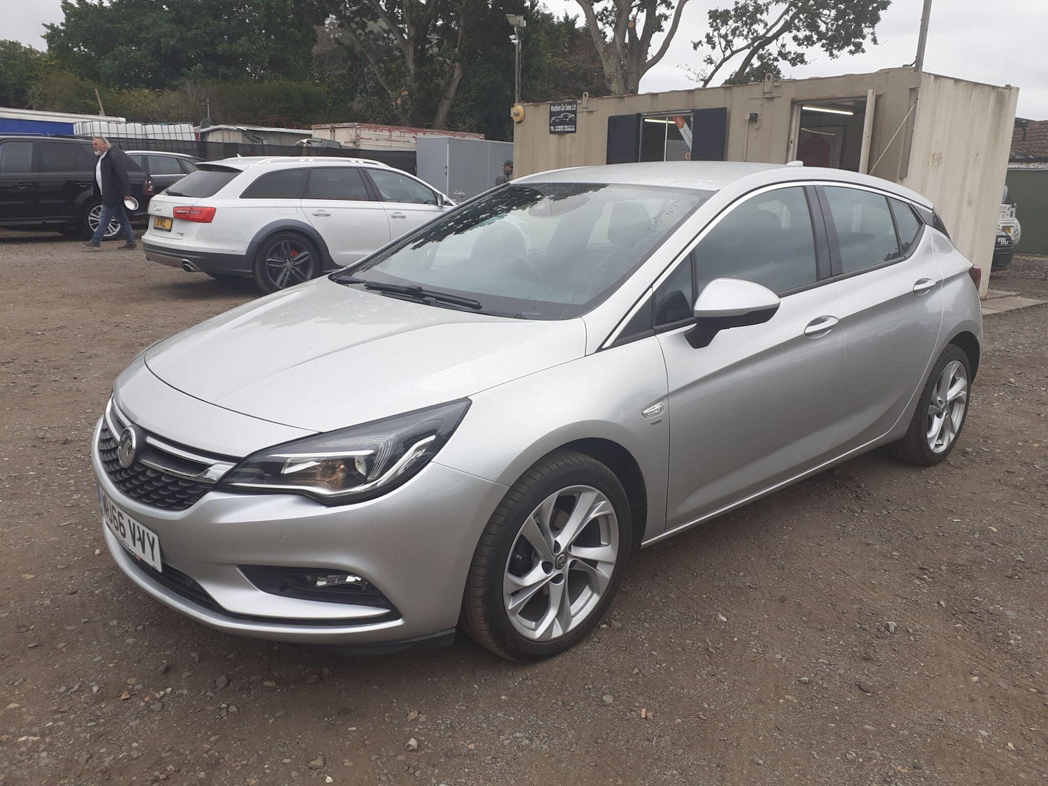 Used Vauxhall Astra for sale - 76887490: Photo 3