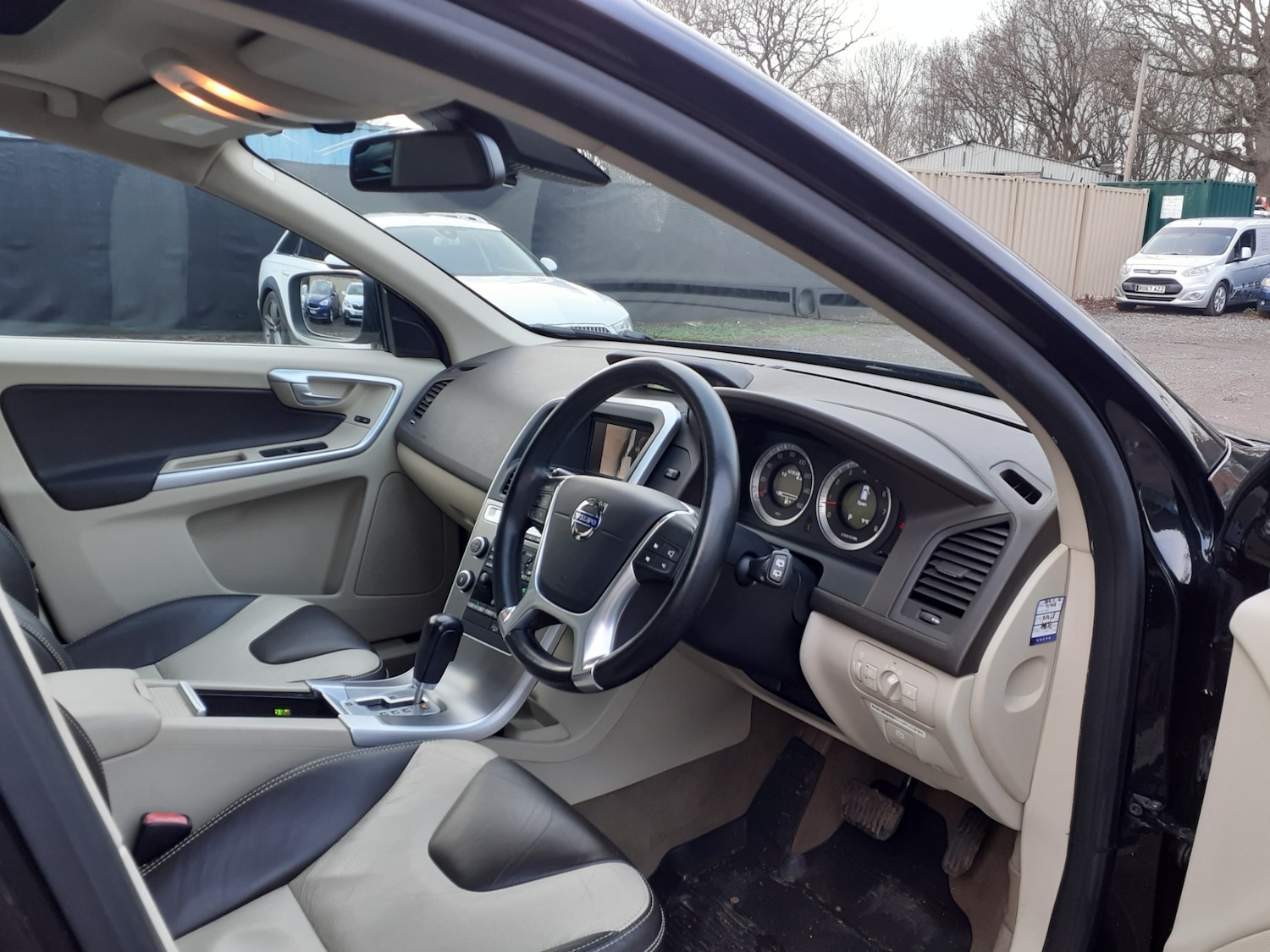 Used Volvo XC60 2025 for sale - 77196723: Photo 15