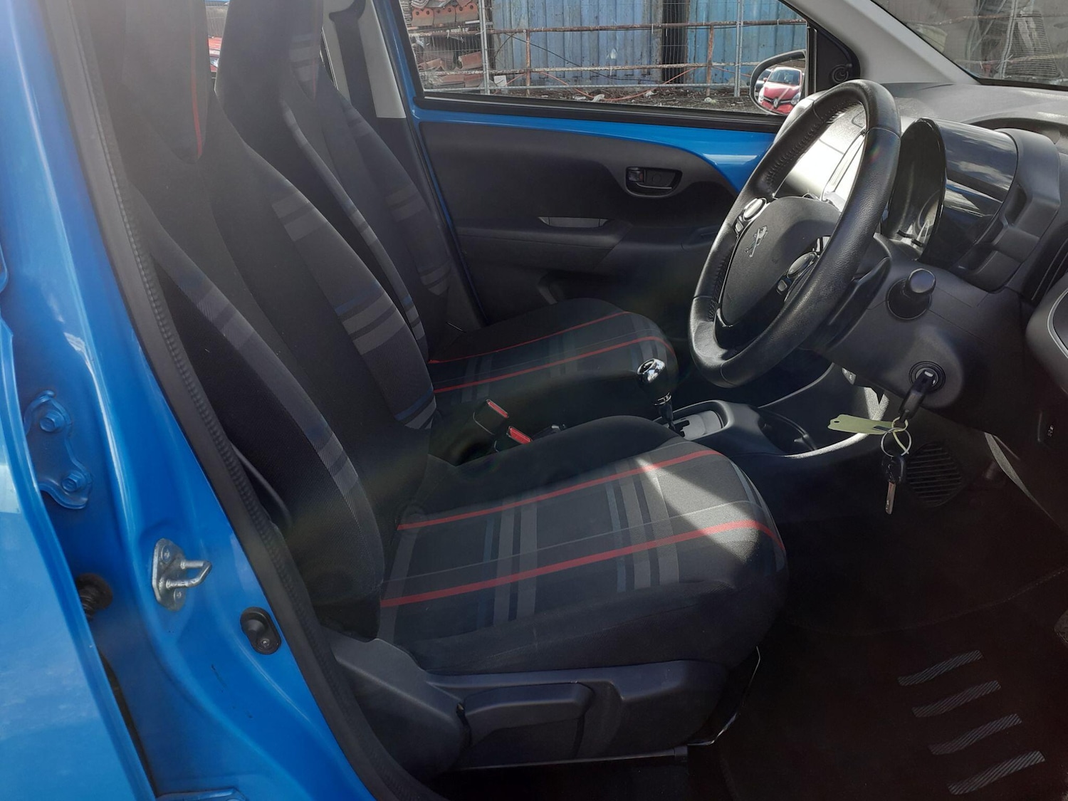 Used Peugeot 108 2016 for sale - 76878692: Photo 16