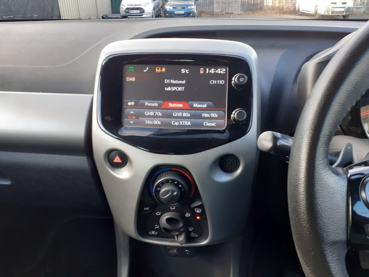 Used Peugeot 108 2016 for sale - 77135928: Photo 16