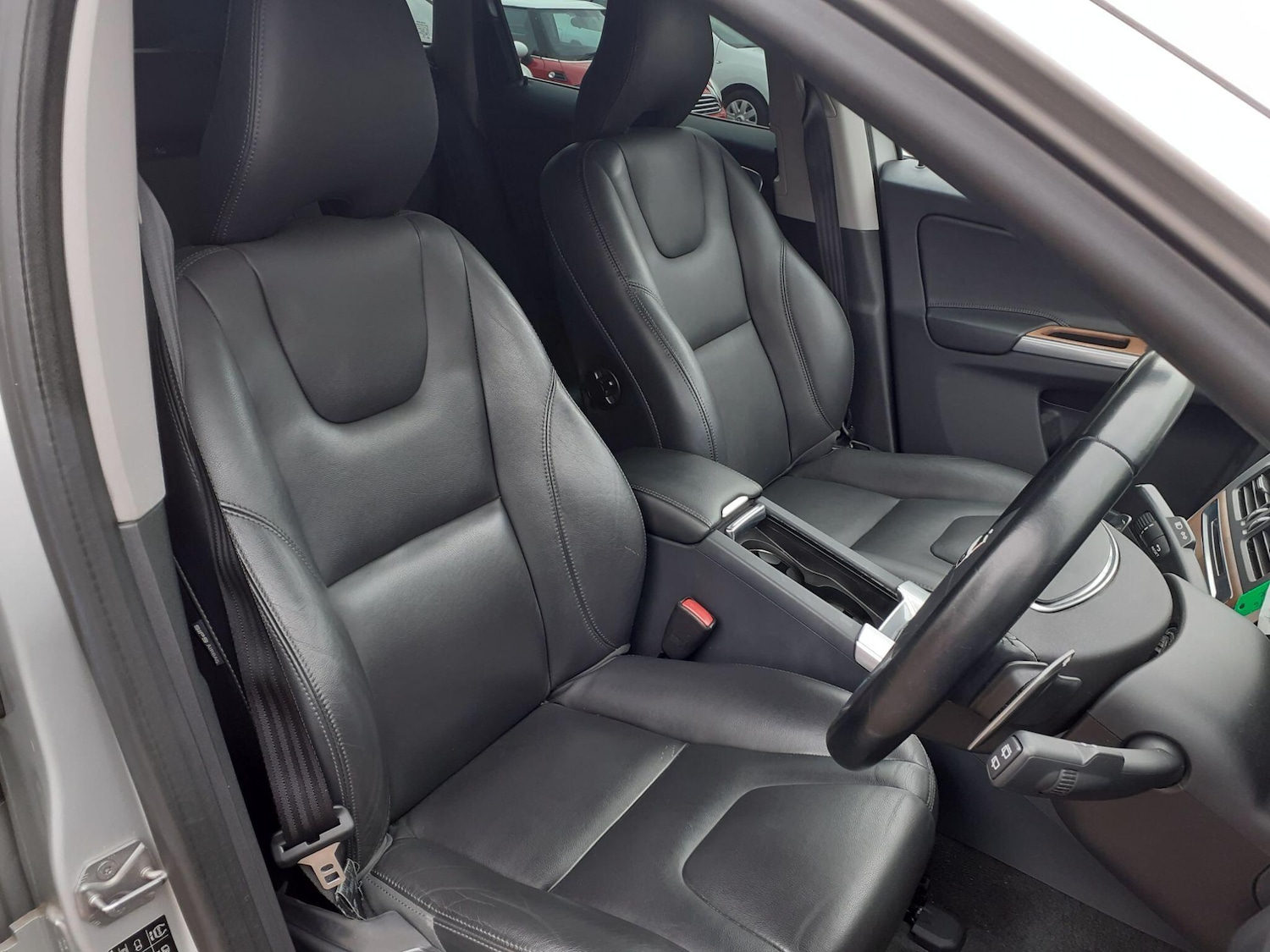 Used Volvo XC60 2025 for sale - 76878691: Photo 20