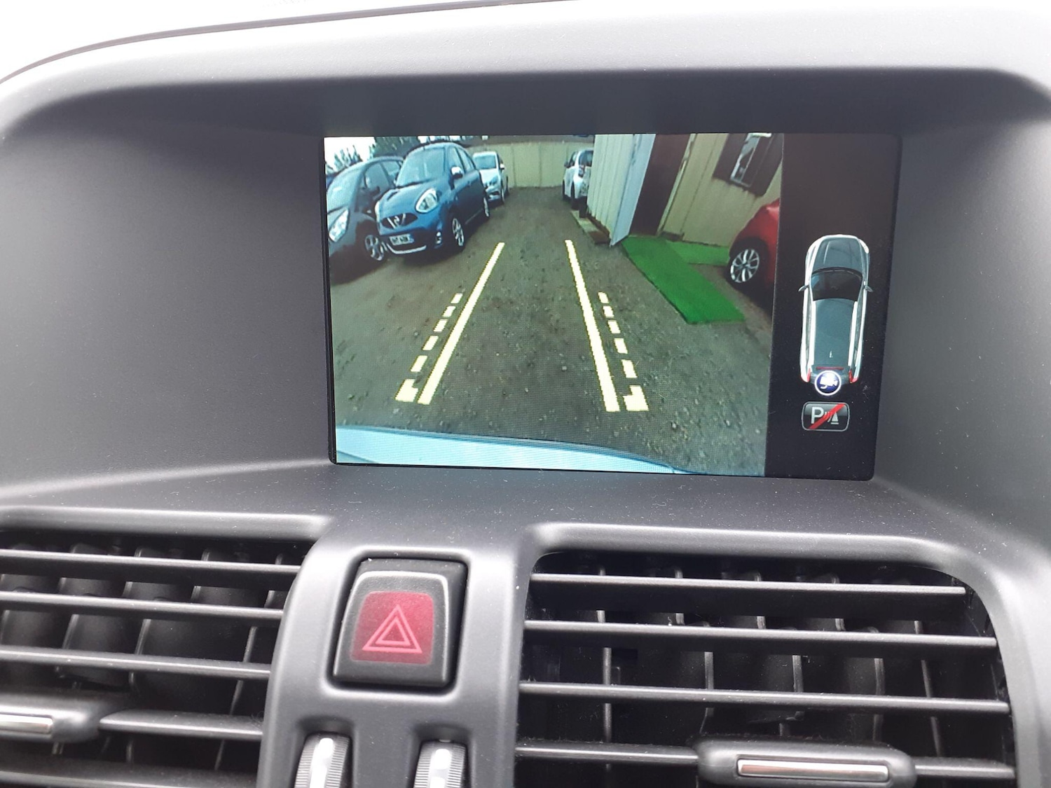 Used Volvo XC60 2025 for sale - 76878691: Photo 25