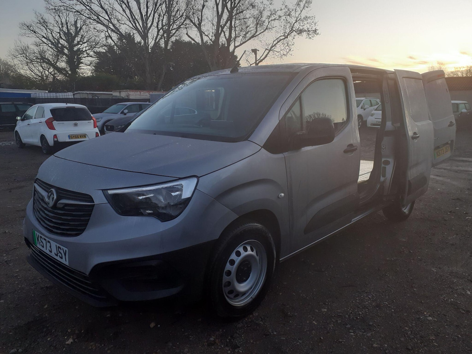 Used Vauxhall Combo 2023 for sale - 76935822: Photo 2
