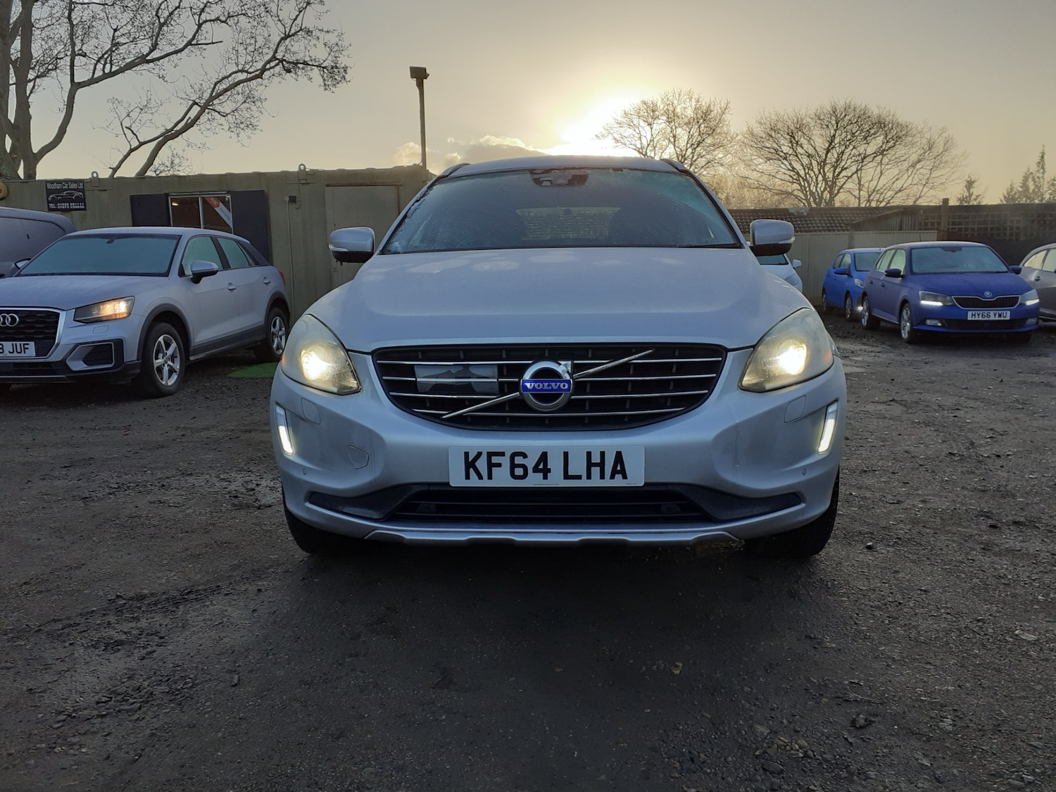 Used Volvo XC60 2014 for sale - 77135990: Photo 2