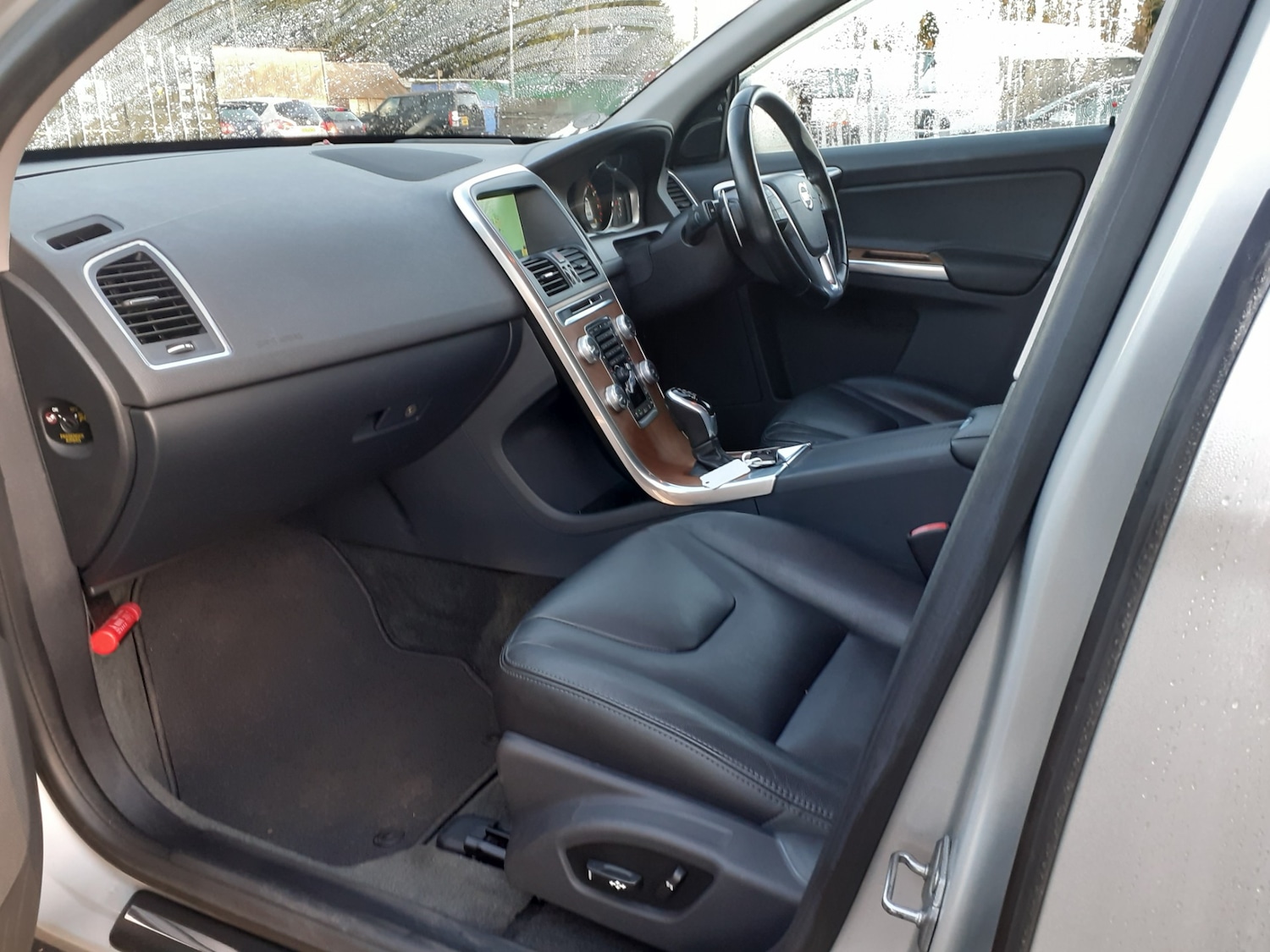 Used Volvo XC60 2014 for sale - 77135990: Photo 9