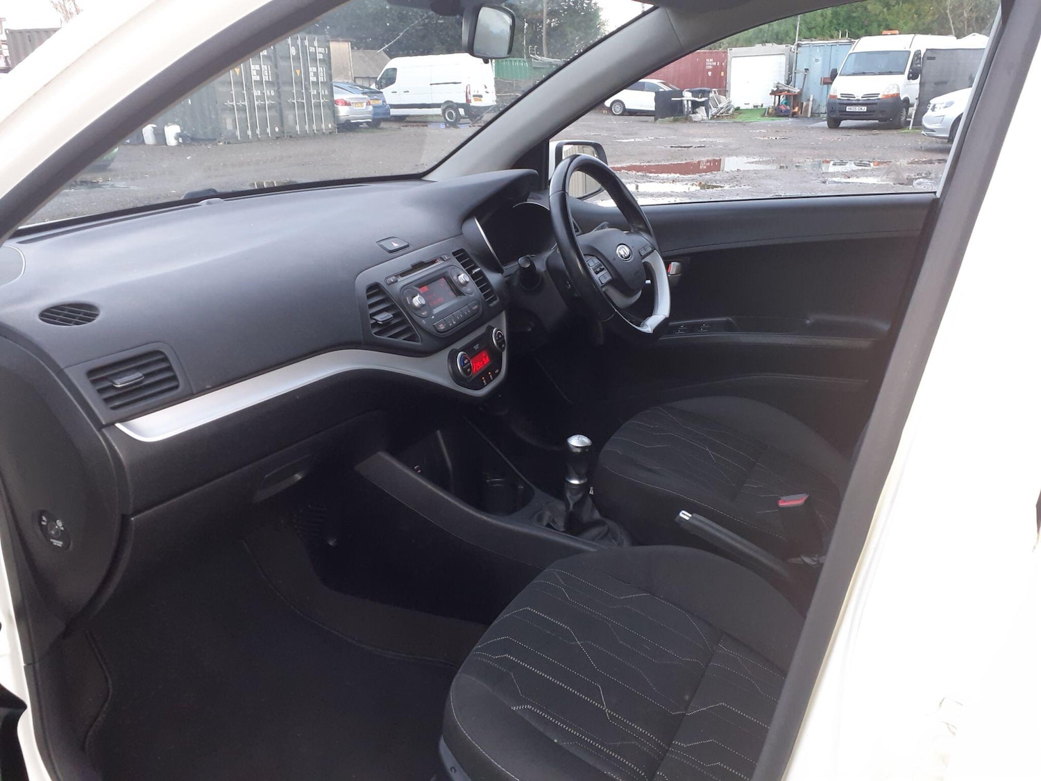 Used Kia Picanto 2016 for sale - 76878693: Photo 11