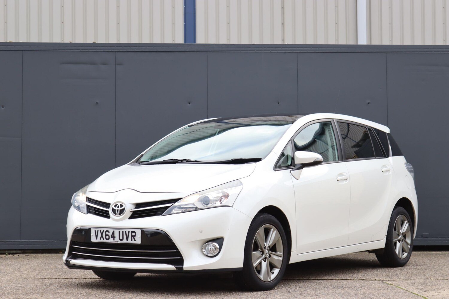 Used Toyota Verso 2014 for sale - 76597256: Photo 32