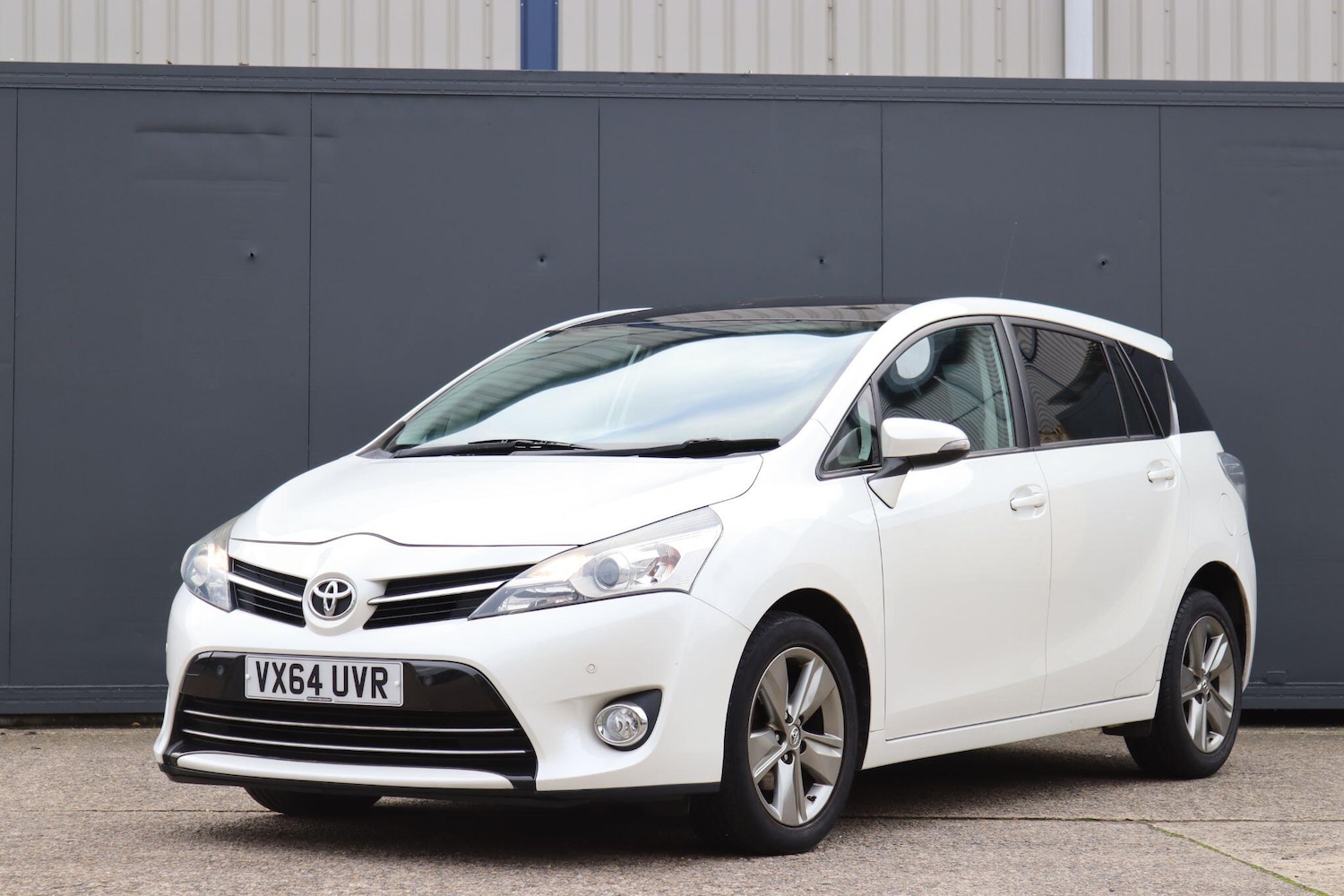 Used Toyota Verso 2014 for sale - 76597256: Photo 40