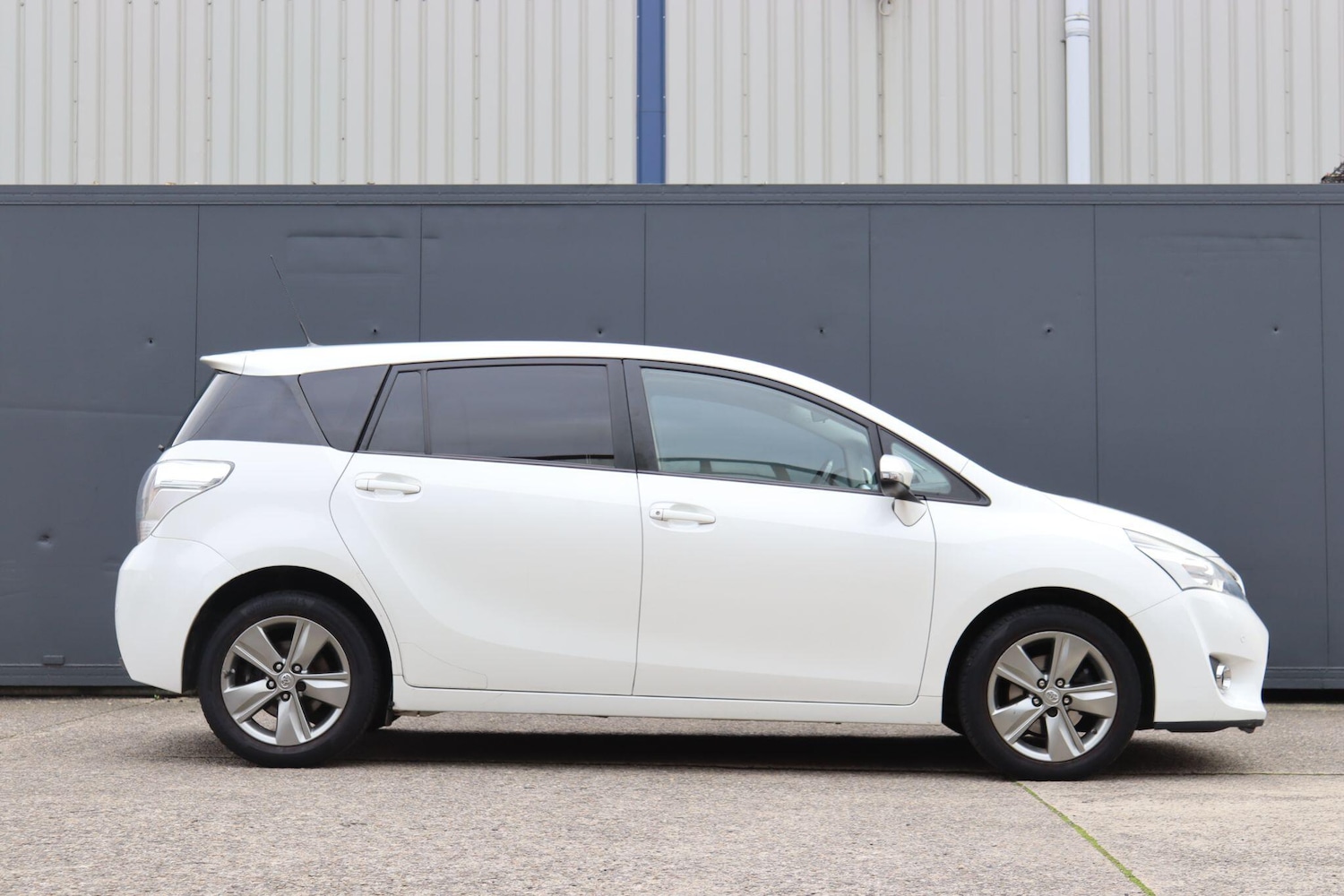 Used Toyota Verso 2014 for sale - 76597256: Photo 9
