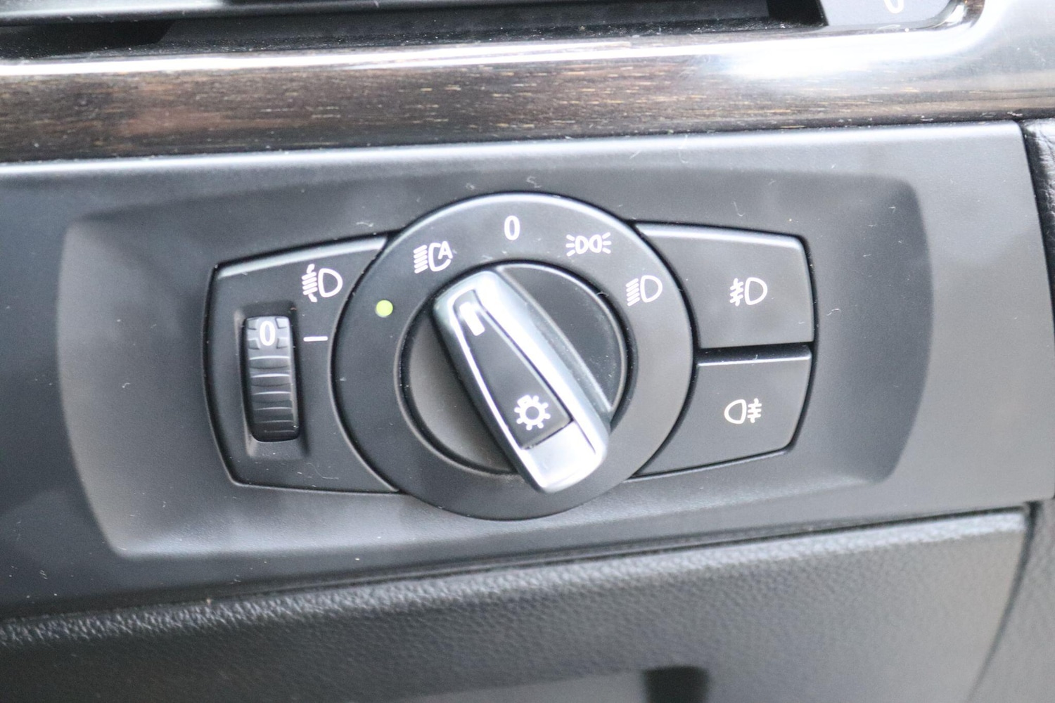 Used BMW 3 Series 2012 for sale - 77637867: Photo 17