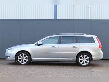 Used Volvo V70 2015 for sale - 76446689: Photo