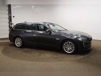 Used BMW 5 Series 2015 for sale - 77613015: Photo