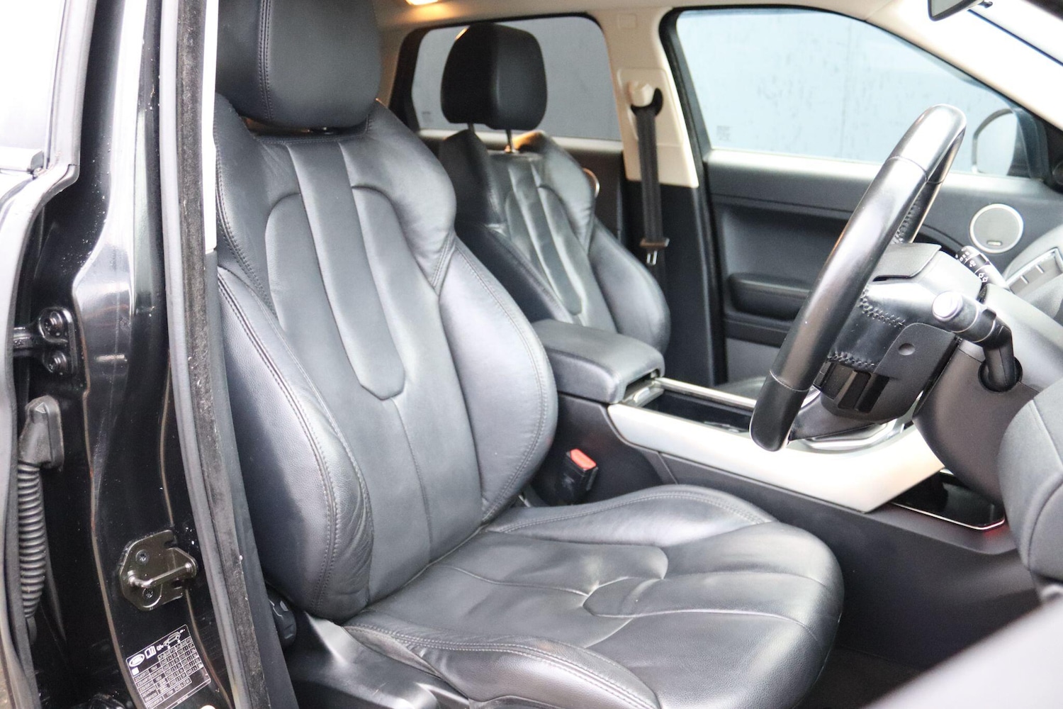 Used Land Rover Range Rover Evoque 2015 for sale - 77015324: Photo 16