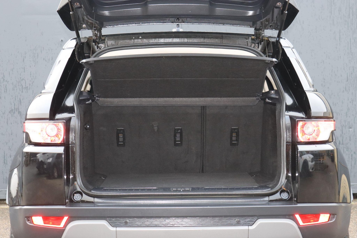 Used Land Rover Range Rover Evoque 2015 for sale - 77015324: Photo 6