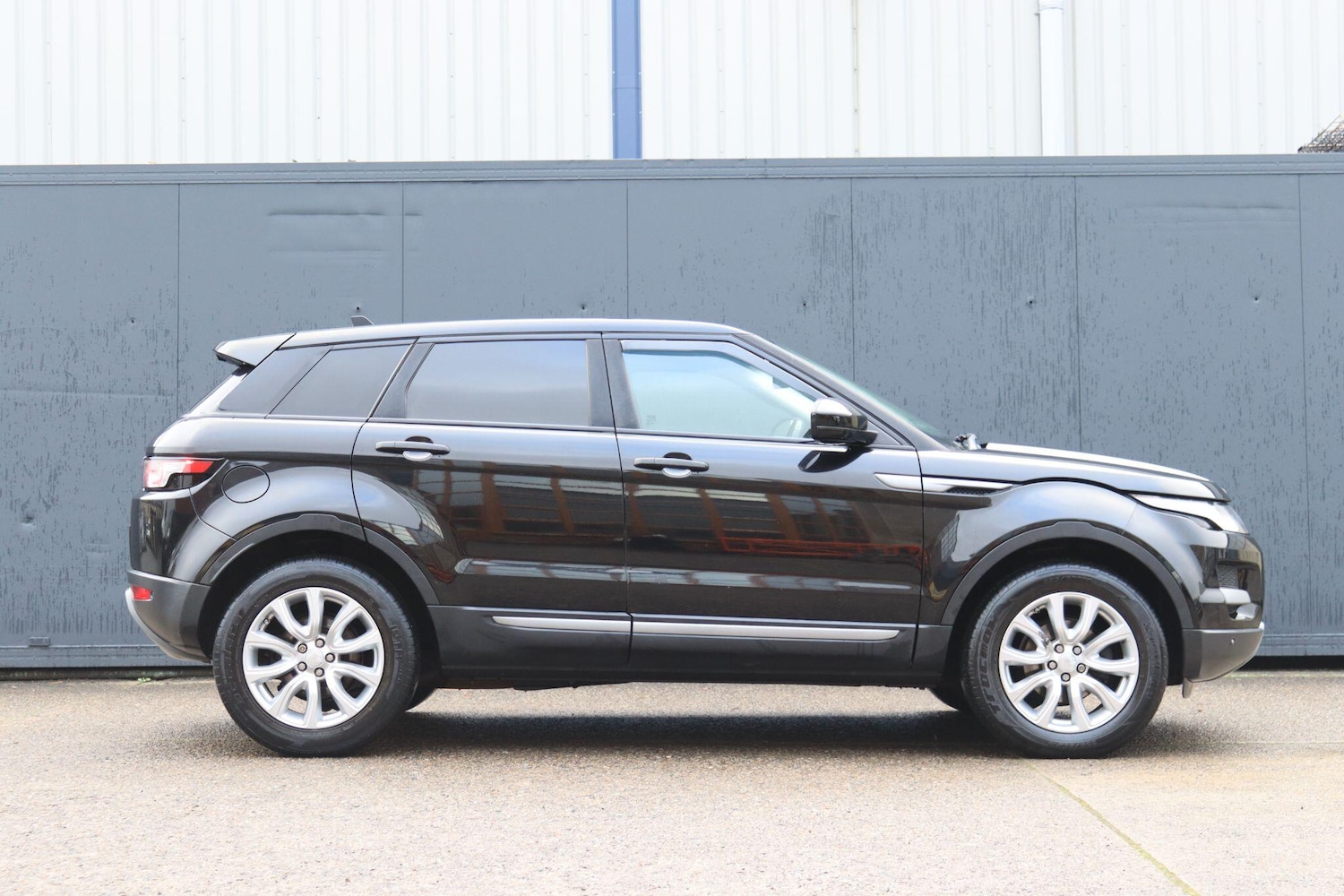 Used Land Rover Range Rover Evoque 2015 for sale - 77015324: Photo 7